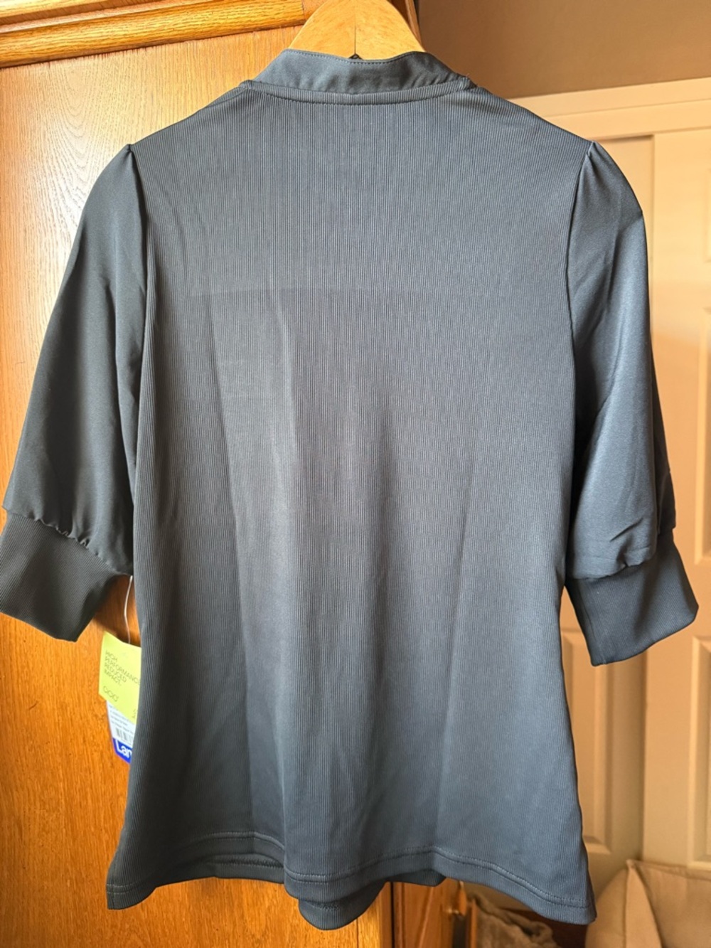 Landau Women’s Black Scrub 3/4 Sleeve Shirt - Picture 2 of 5